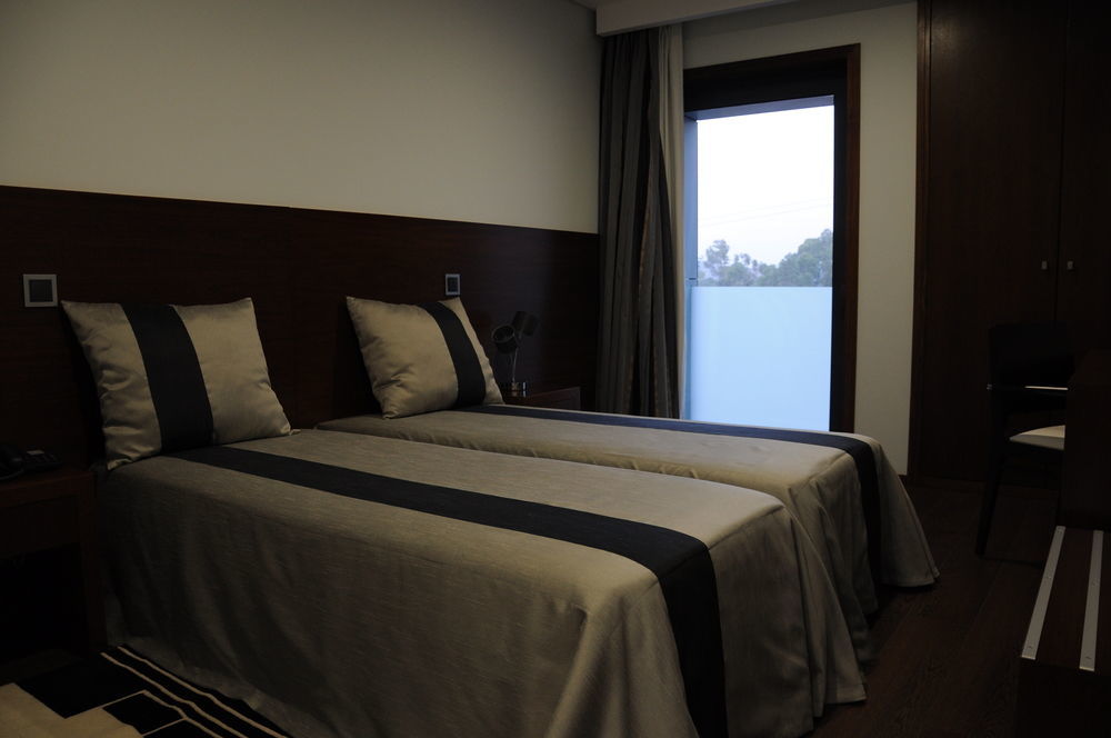 Hotel Portas De Santa Rita แอร์เมอซินเดอ ภายนอก รูปภาพ