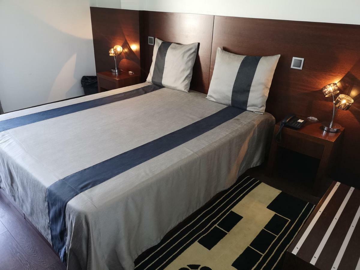 Hotel Portas De Santa Rita แอร์เมอซินเดอ ภายนอก รูปภาพ
